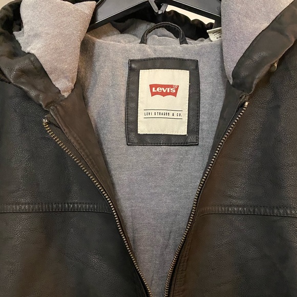 Leather-like Levi’s jacket - Picture 3 of 8